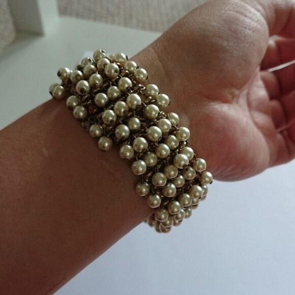 J. Crew multi-strand (five total) twisted faux pearl bracelet - Picture 8 of 10
